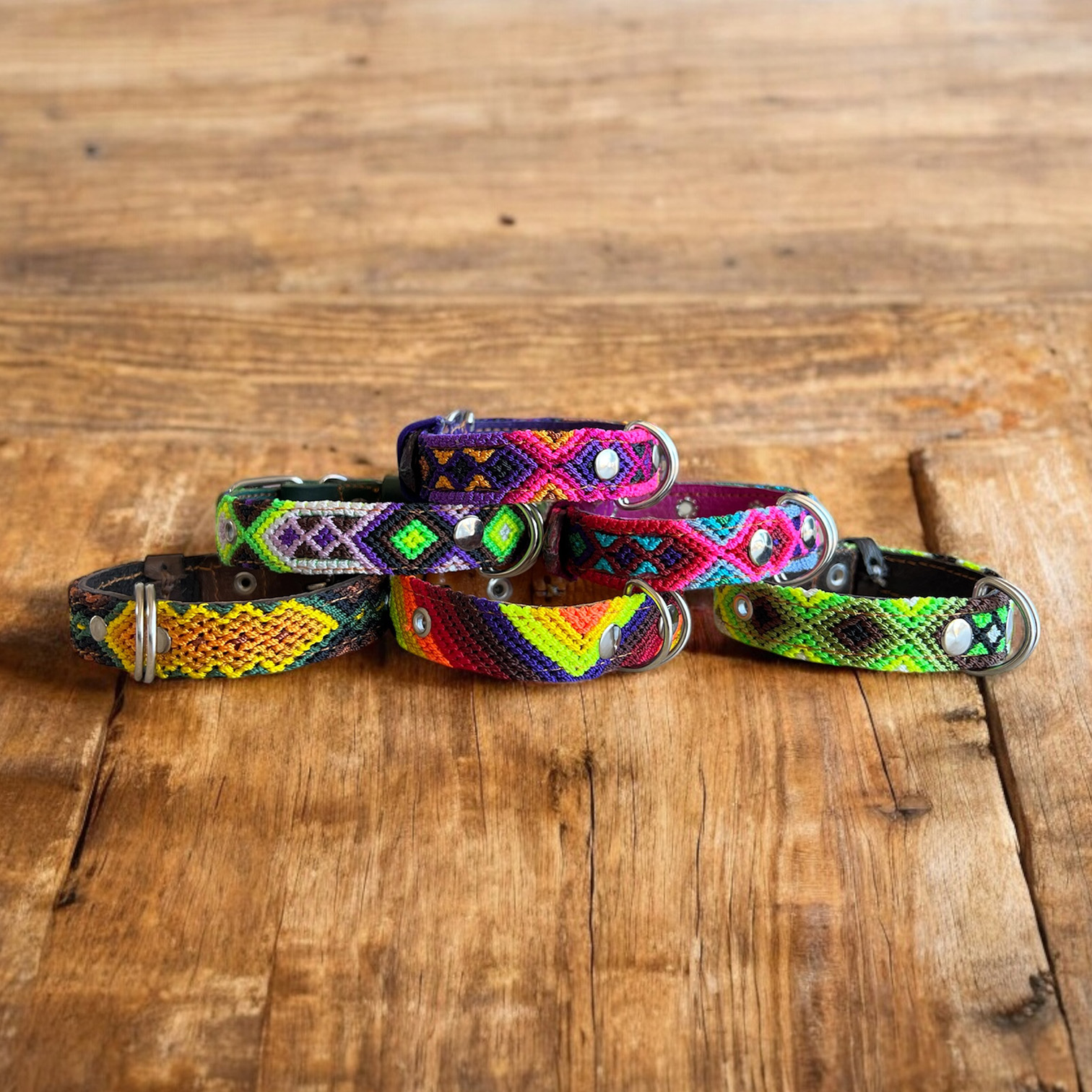 Collier tissé pour chien 30 cm.