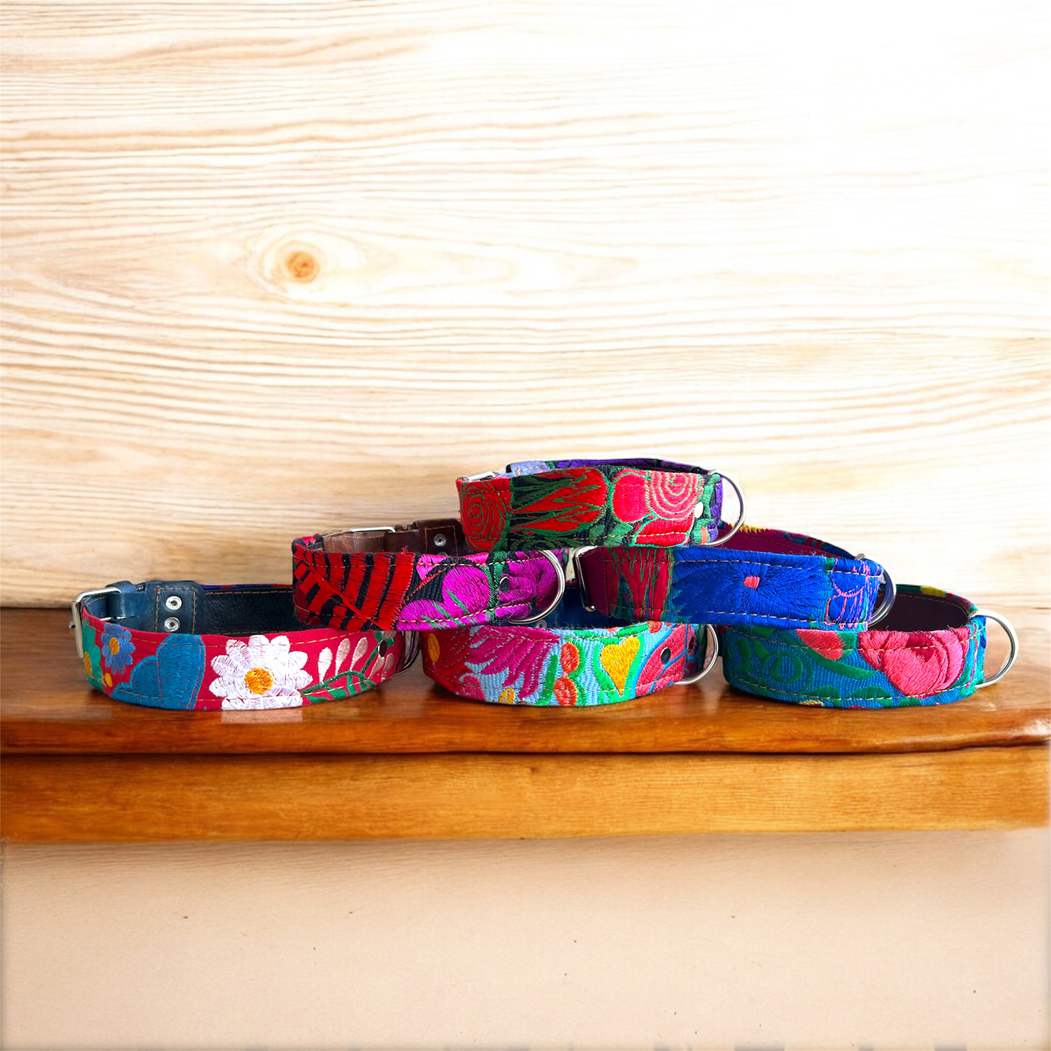 Collier brodé pour chien 60 cm.