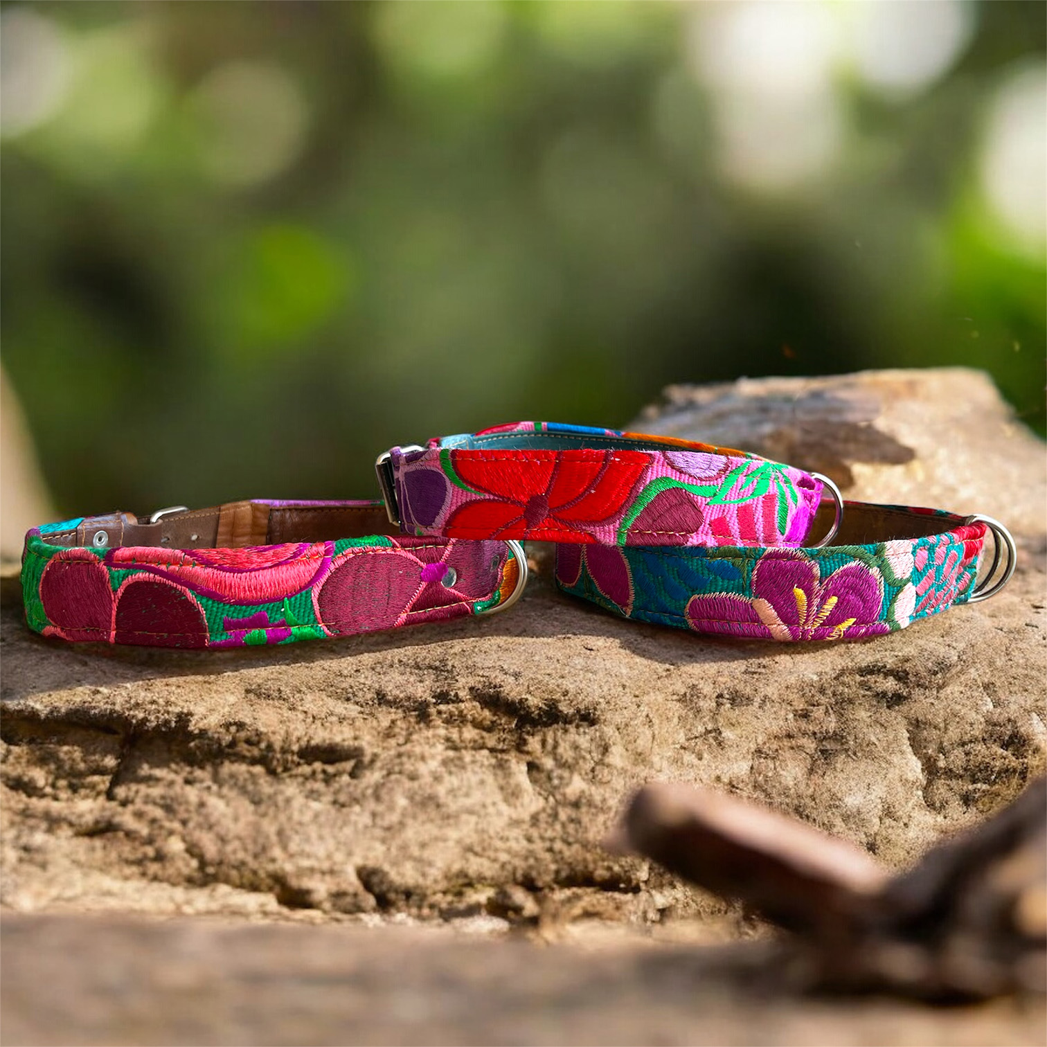 Collier brodé pour chien 75 cm.