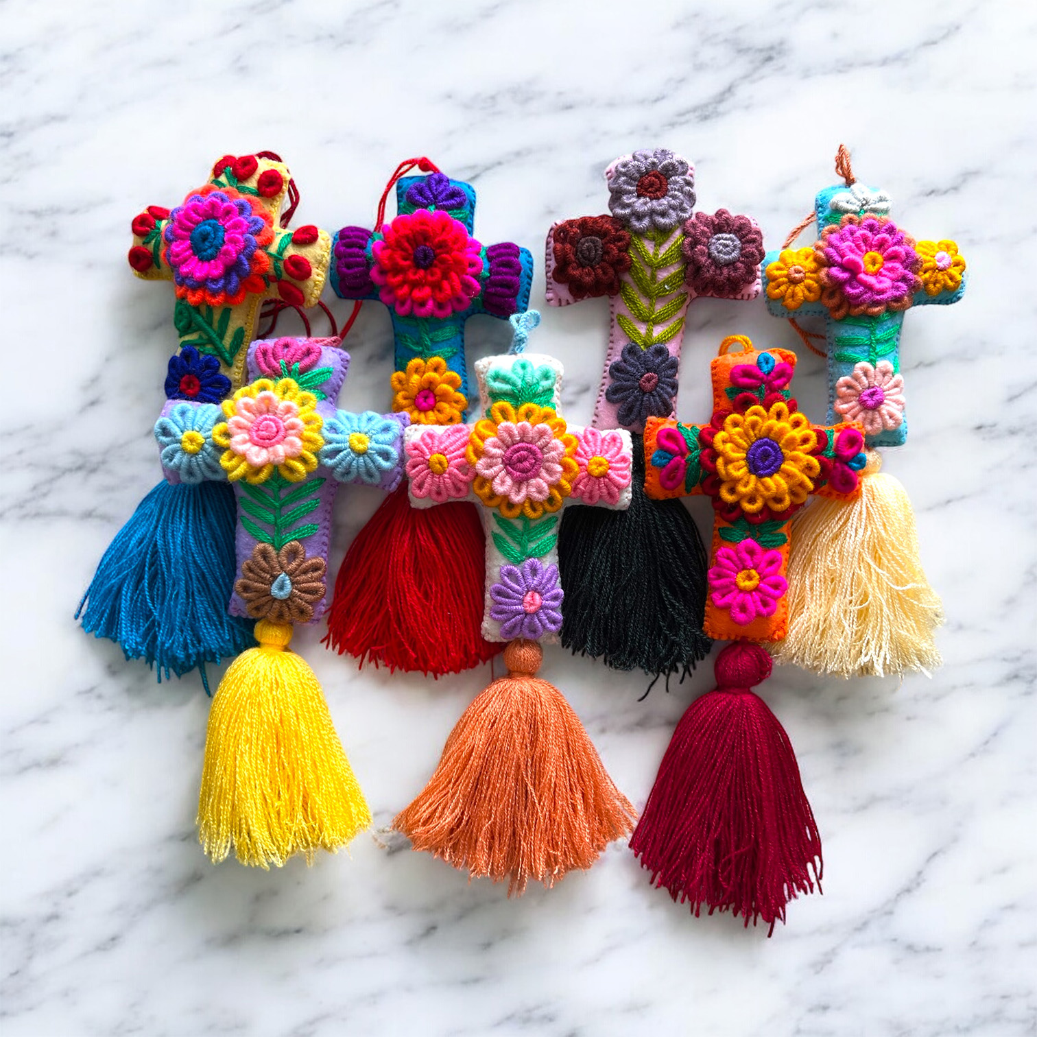 Pompons de croix